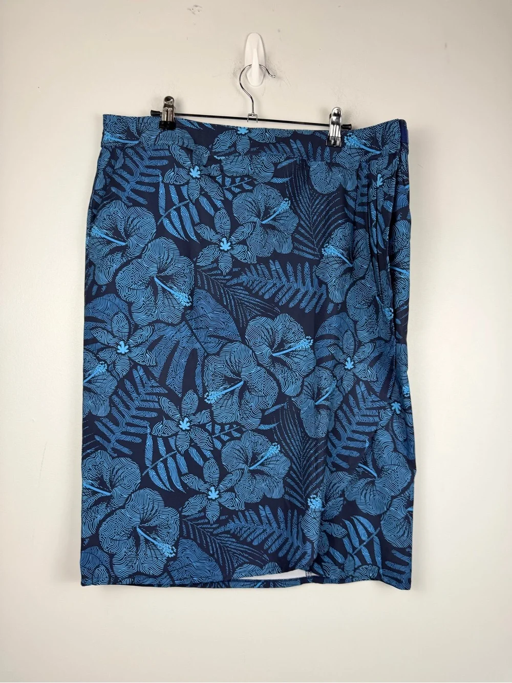 RipSkirt length 2 in Maui moonlight blue size large